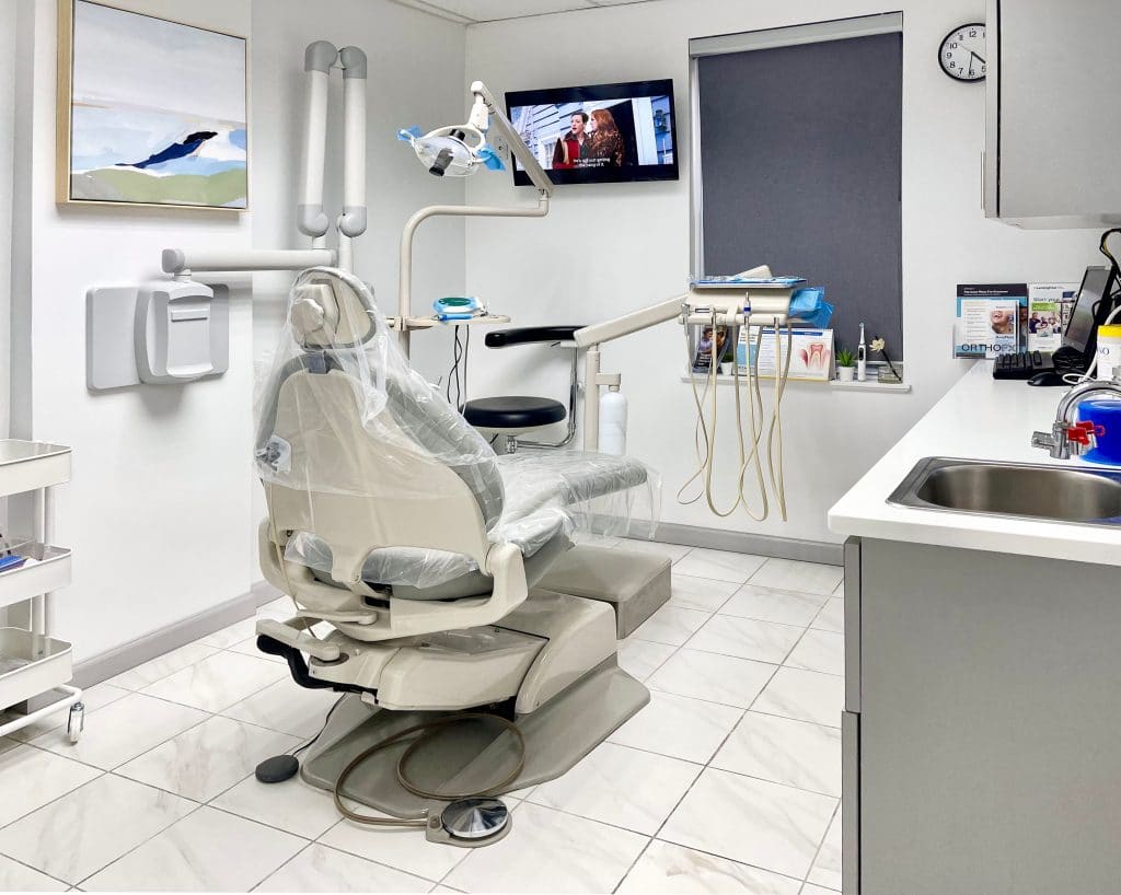 Avalon Dental - Dr. Ye - Dental Office Photo dental chair